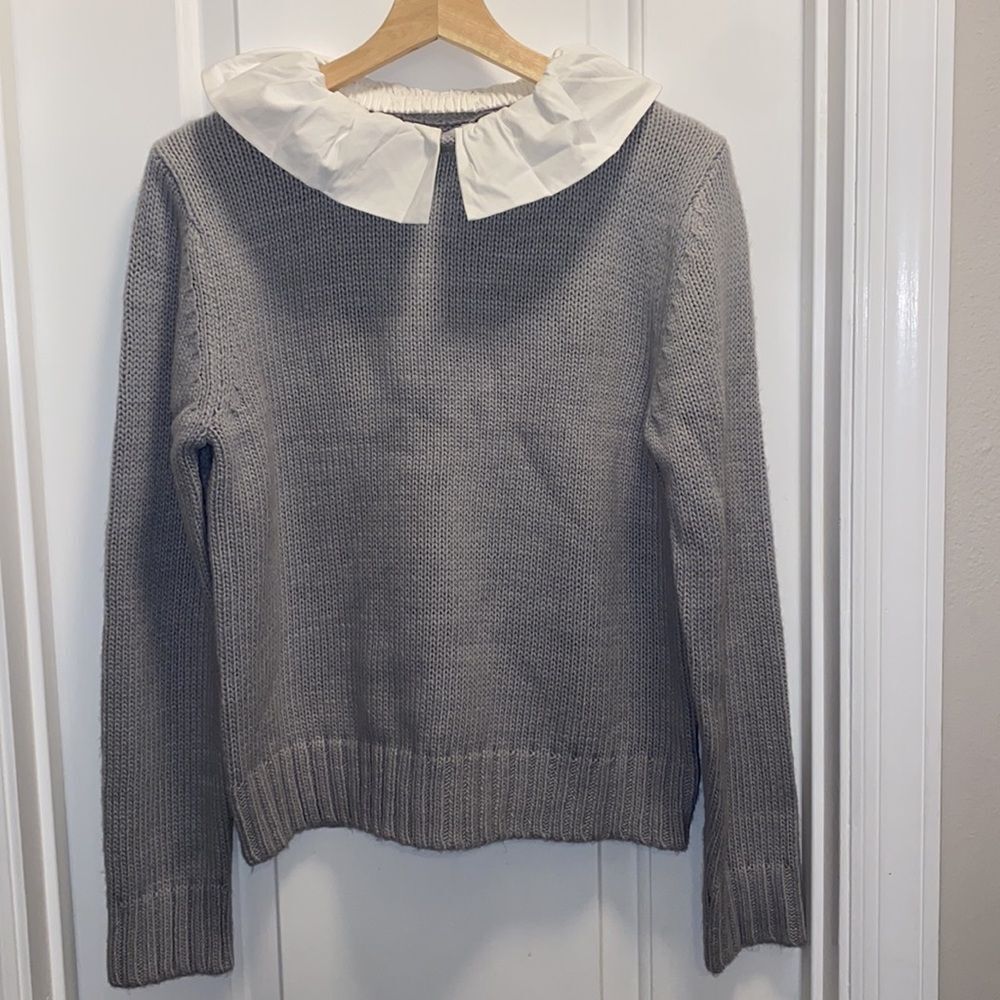 NWT Yakira Bella sweater size M